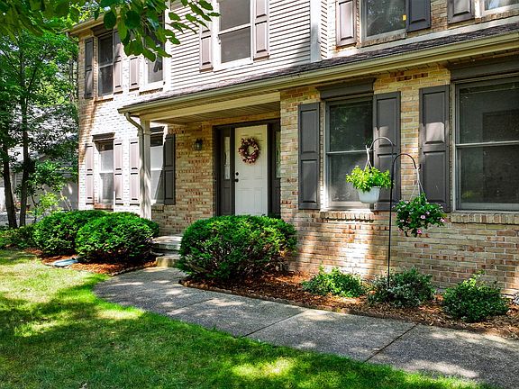 3rd image of 4804 Pinewood Dr