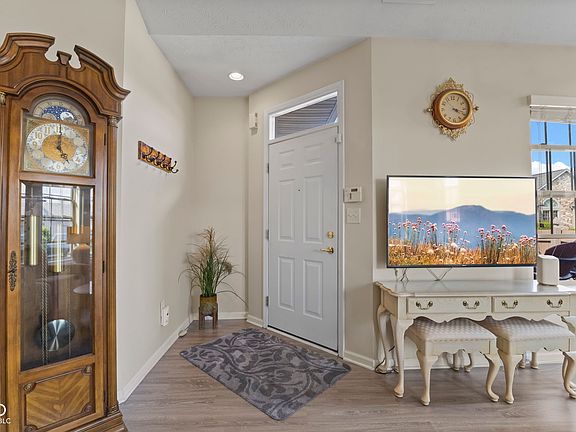 3rd image of 5807 Cool Hollow Way