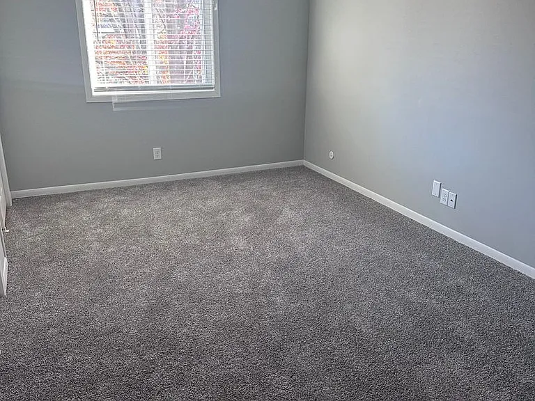 Superior Place Apartments — Photo 25