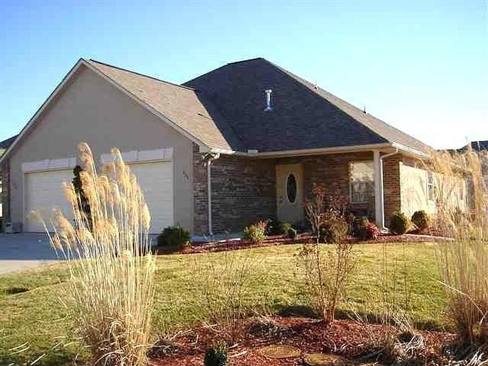 1st image of 434 Lochmere Dr