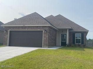 18028 Evergreen Dr, Gulfport, MS 39503