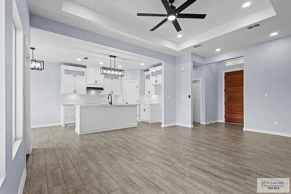 4 bed, 2.0 bath, 1474 sqft, $2,150 — Photo 3