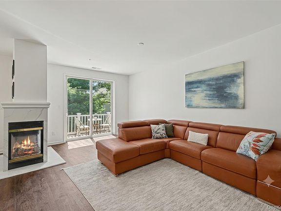 3rd image of 1805 Half Moon Bay Drive