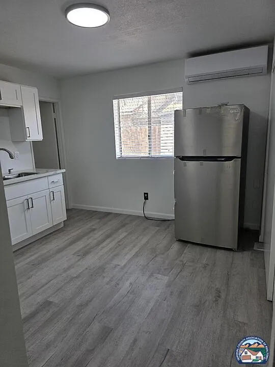 1 bed, 1.0 bath, 400 sqft, $1,250 — Photo 3