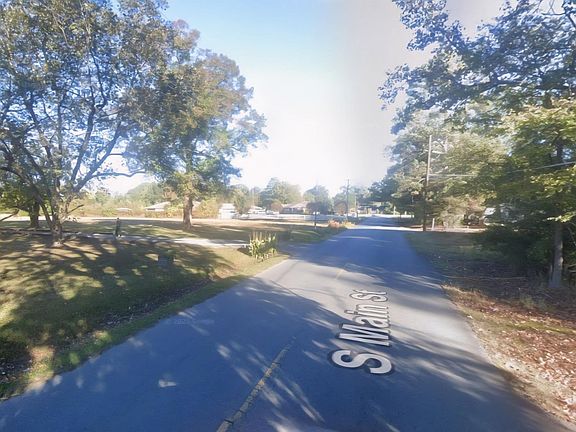 4th image of 2505 S Main St