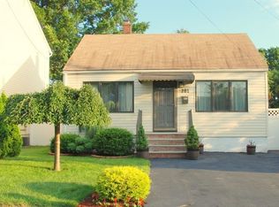 201 Mawbey St, Woodbridge, NJ 07095