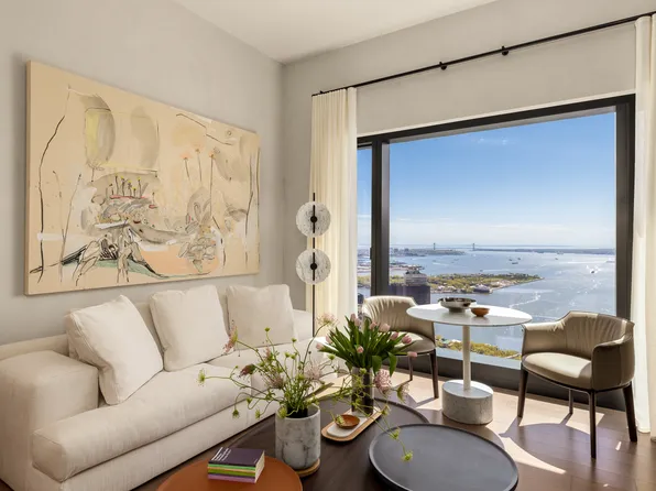 125 Greenwich Street image 1 of 14