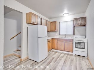 225 Sullivan St #1, Oshkosh, WI 54902