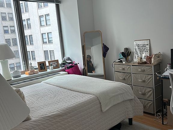 2nd image of 90 William St #16J