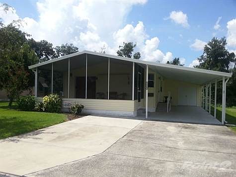 Extra Wide Driveway!