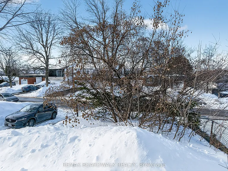 8 Oberon St — Photo 27