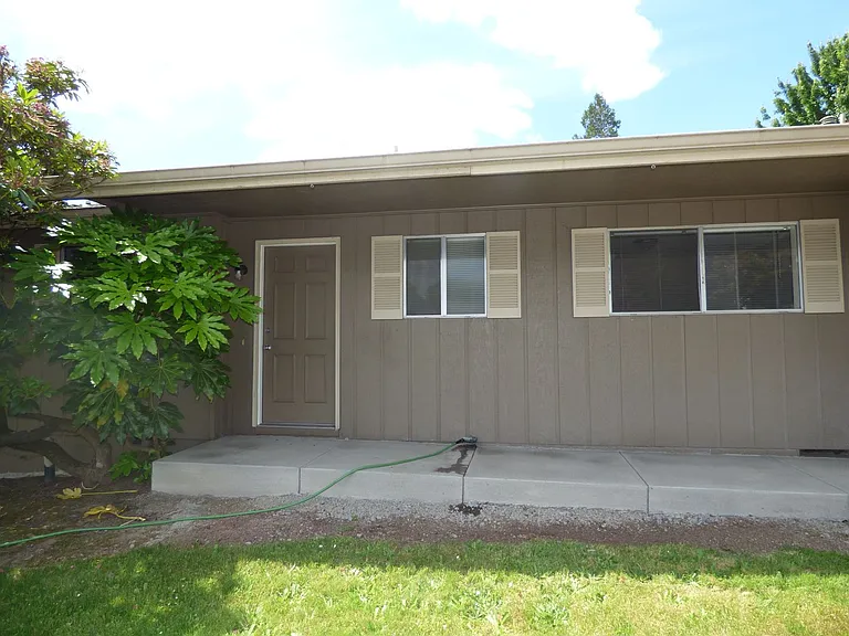 4824 Falcon Ct NE — Photo 42