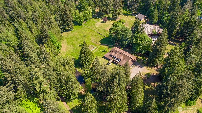 3rd image of 1106 254th Avenue NE