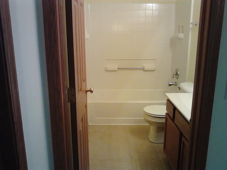 917 Four Seasons Blvd #917 — Photo 8