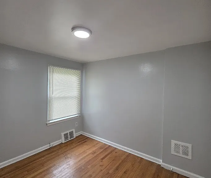 18472 Meyers Rd — Photo 6