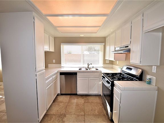 5th image of 14919 Lavender Ln