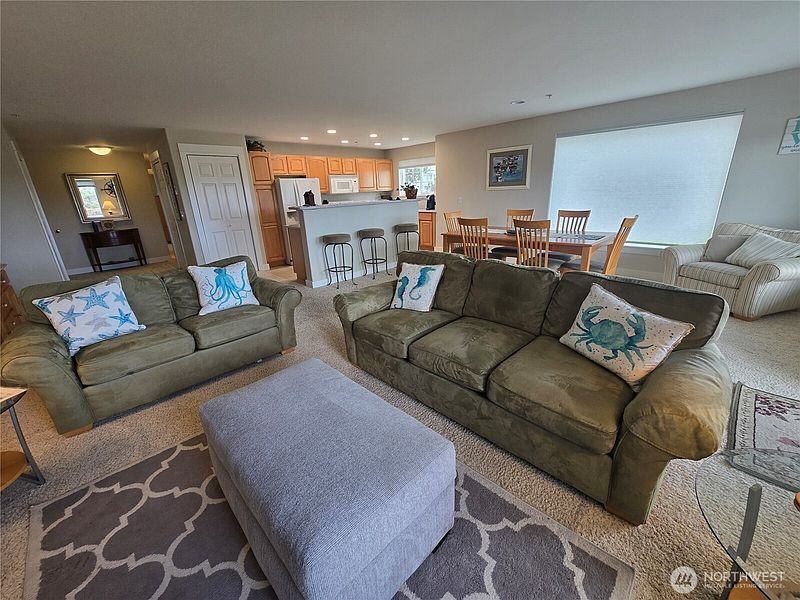 4th image of 1600 W Ocean Avenue #1021