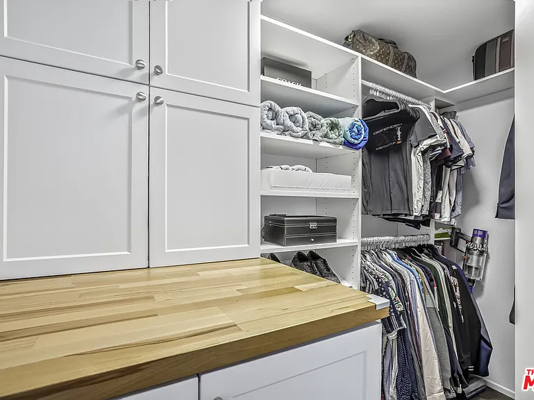 7320 Hawthorn Ave #315 — Photo 9