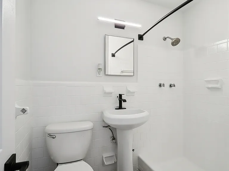 ReNew Chastain — Photo 12