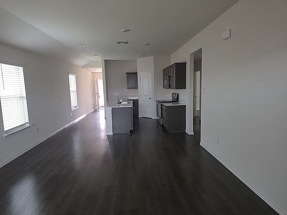 3rd image of 2553 Russell St