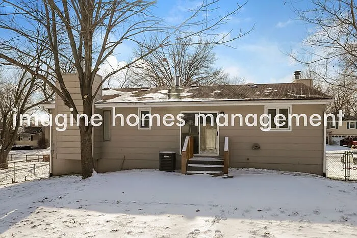 5104 NE 57th Ter — Photo 13
