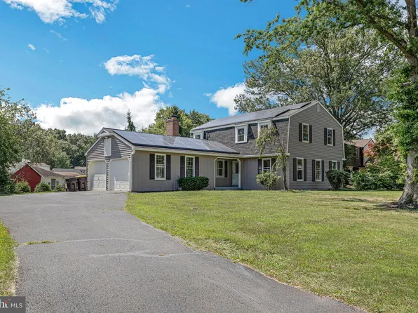 1502 W Ln, Hatfield, PA 19440
