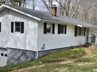 20 Brookfield Mdws, Brookfield, CT 06804