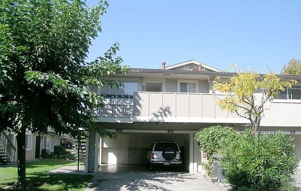 Penthouse with private shaded deck and cedar sauna