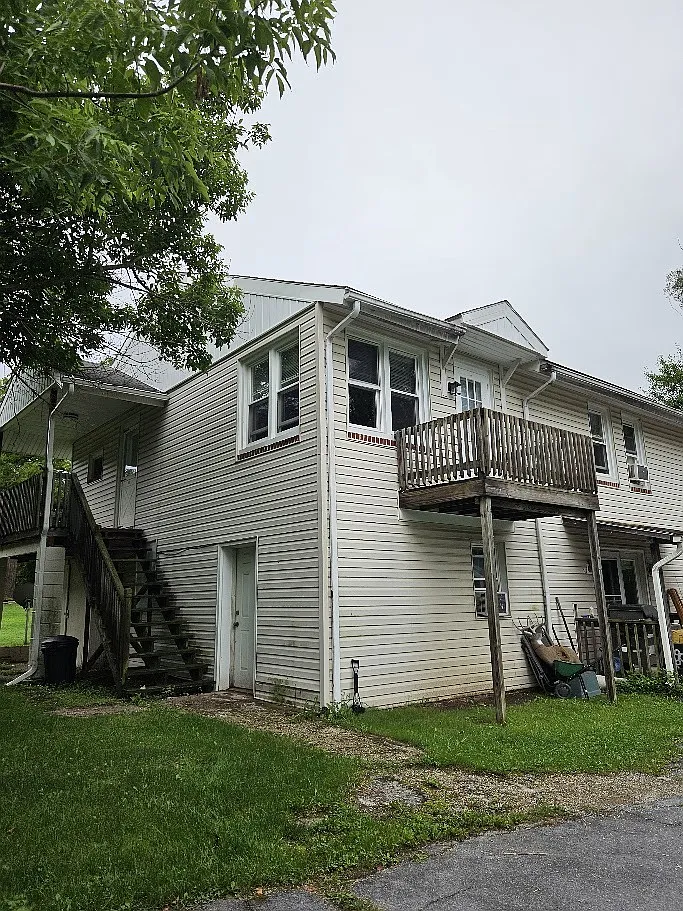 147-149-153 Capperella Drive - 147 — Photo 1