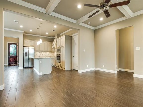 5th image of 2650 Poplar Dr
