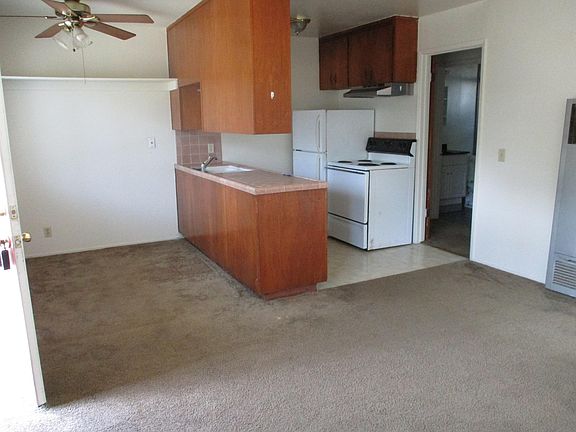 2nd image of 119 Clay St APT 3