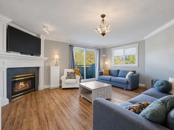 14993 101a Ave #306, Surrey, BC V3R 0T1