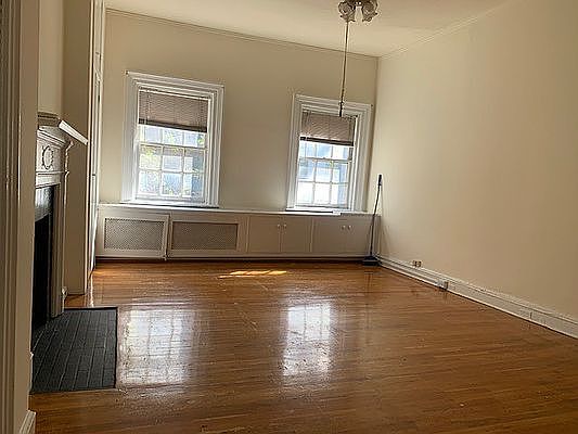 1st image of 135 E 61st St #3A