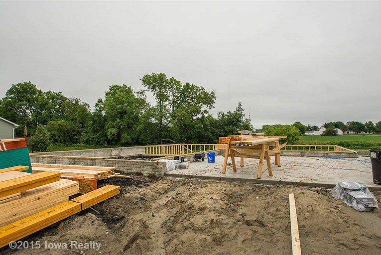 2nd image of 6435 NE 9th Ct