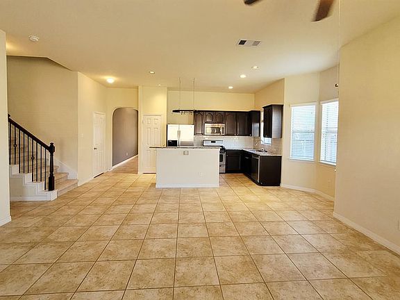 5th image of 13105 Southern Way Ln