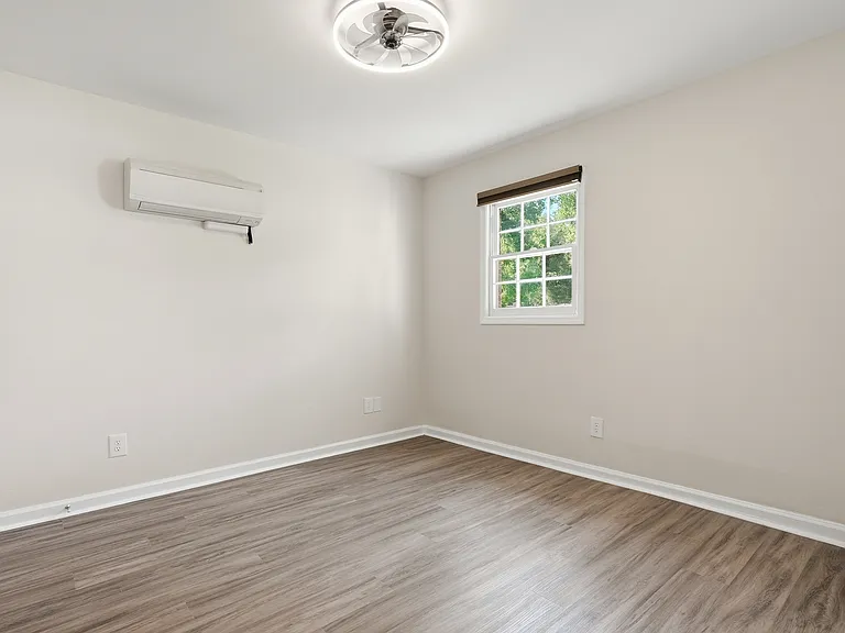 1671 Hunley Ave #B — Photo 13