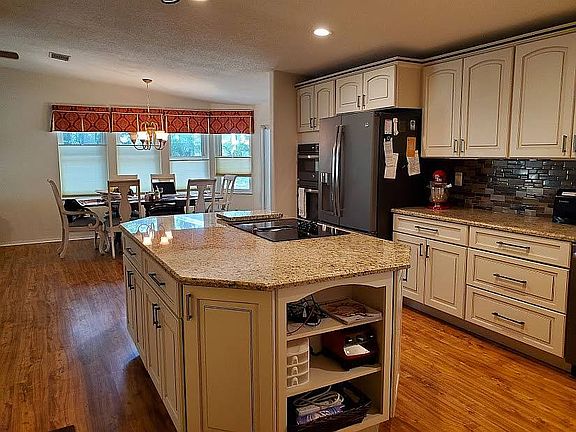 3rd image of 1 Morington Ln