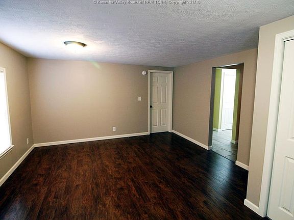 4th image of 129 Brenda Ln