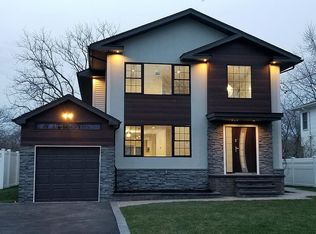 1080 Seamans Neck Rd, Wantagh, NY 11793