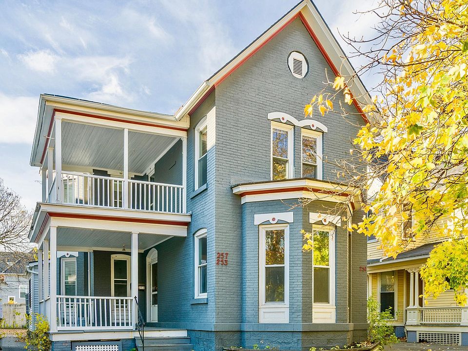 This unit is the front lower unit with covered porch