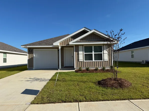 2192 Sandhill St, Cantonment, FL 32533