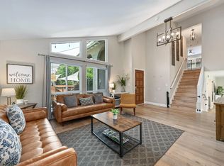 102 Cerro St, Encinitas, CA 92024