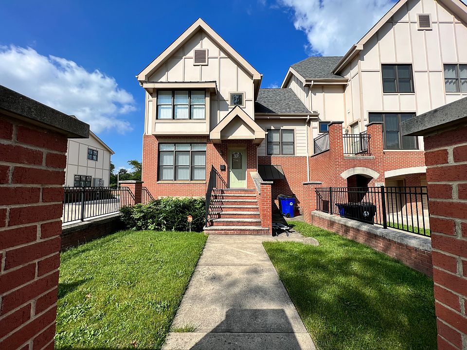 1st image of 3130 E 135th St