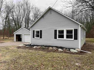 1524 E Valley Rd, Adrian, MI 49221