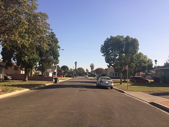 5th image of 708 S Holly Pl