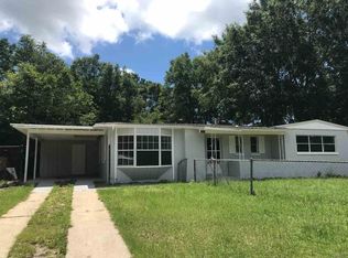 1016 New Mexico Dr, Pensacola, FL 32505