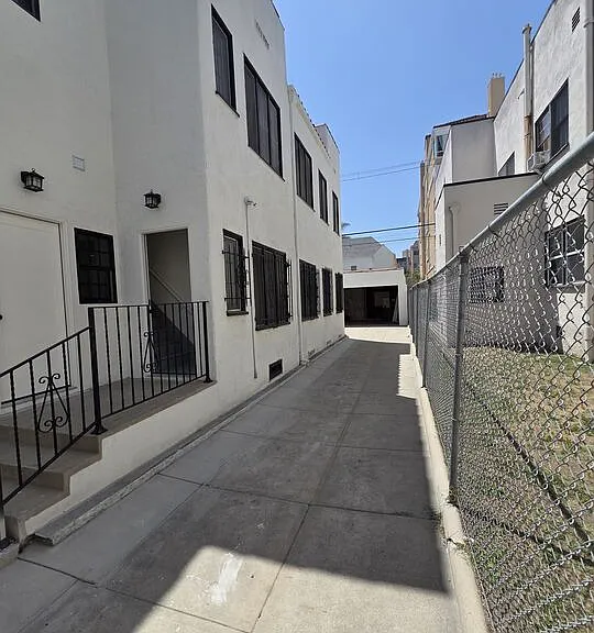 351 S Detroit St #2 — Photo 21