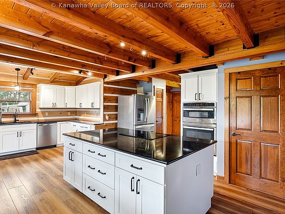 4th image of 498 Goshen View Dr