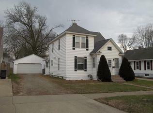 106 S 10th St, Marshalltown, IA 50158