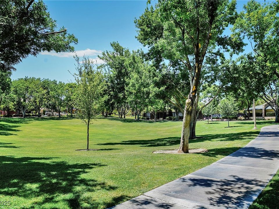 2nd image of 9517 Tournament Canyon Dr